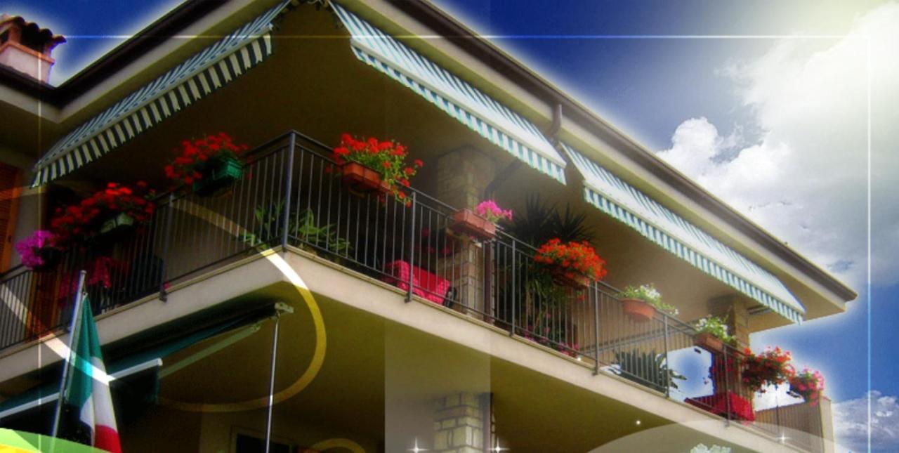 Ladi’s B&B Bardolino Bagian luar foto